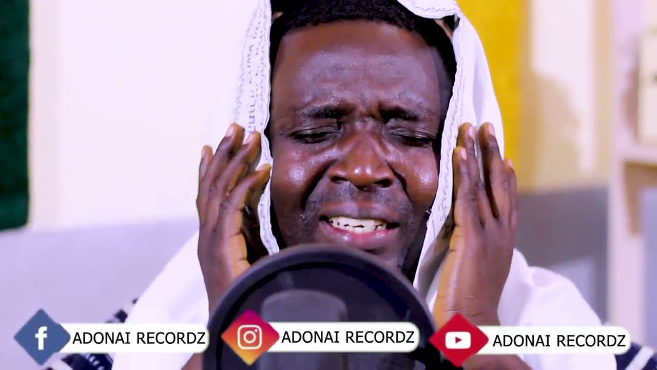 DANNY MIX....ME NYANKOROPON HU ME MMOBO.