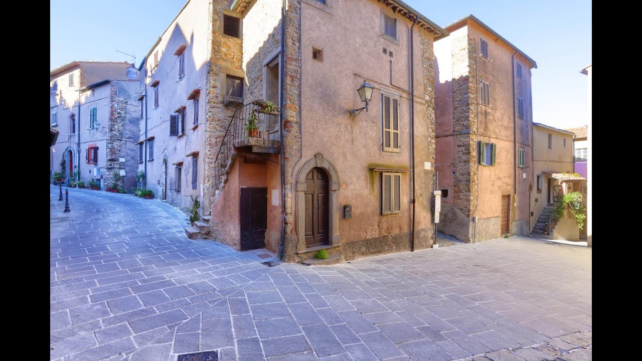 Case e non solo.... Oggi siamo a Castagneto Carducci, antico Borgo Medioevale sulla riviera Toscana