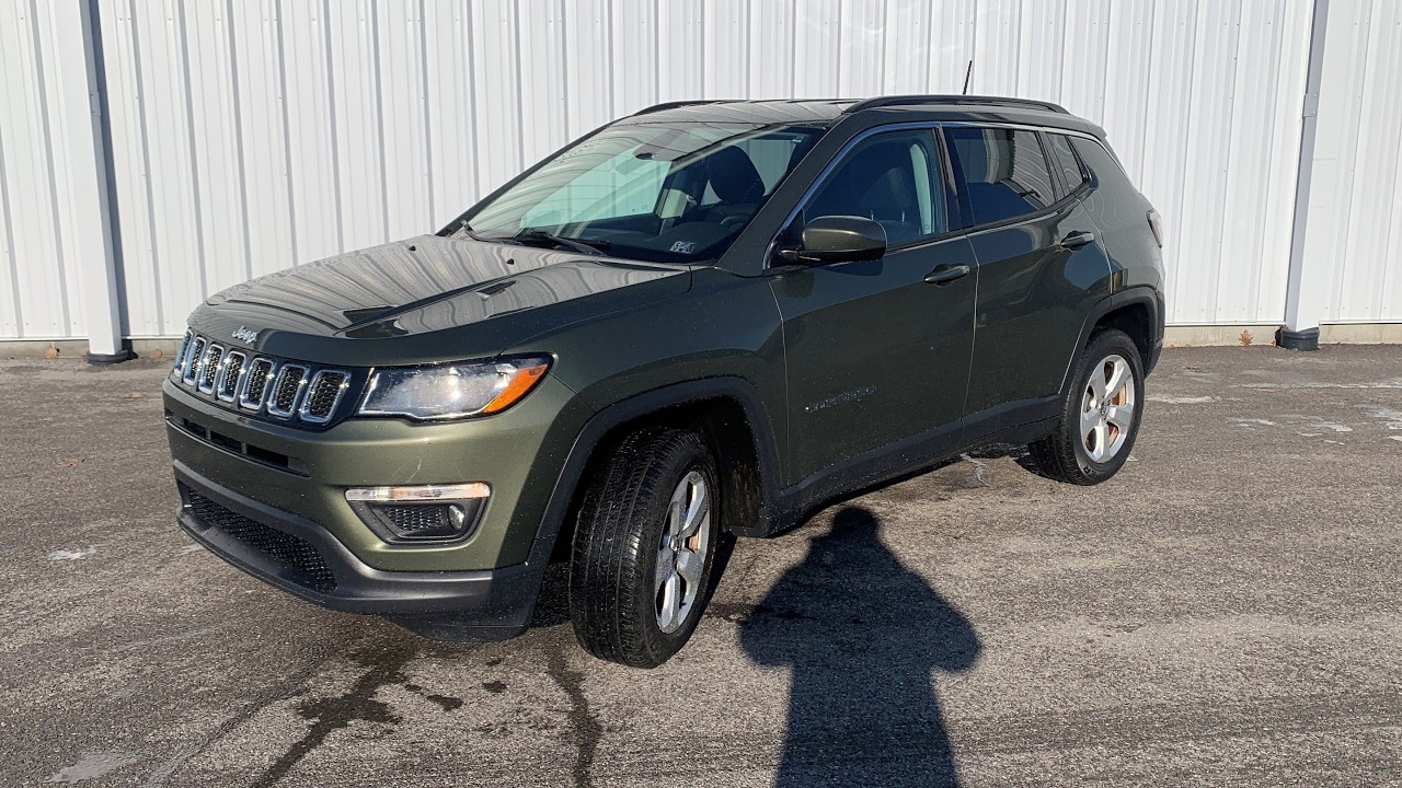 Stock #8895DGL 2018 Jeep Compass Latitude 3C4NJBB7JT167808