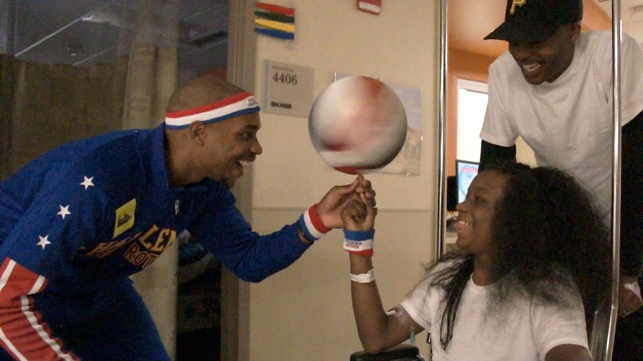 Harlem Globetrotter Visit to KU Peds Unit