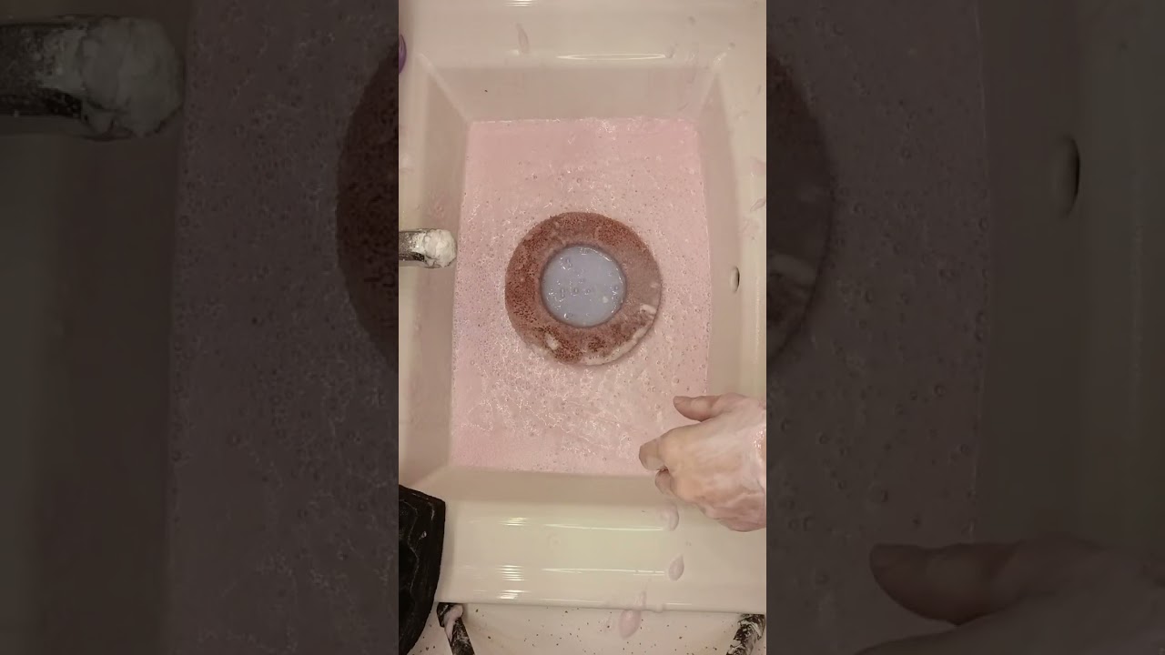 Pink Pine-Sol & Baking Soda Reaction!