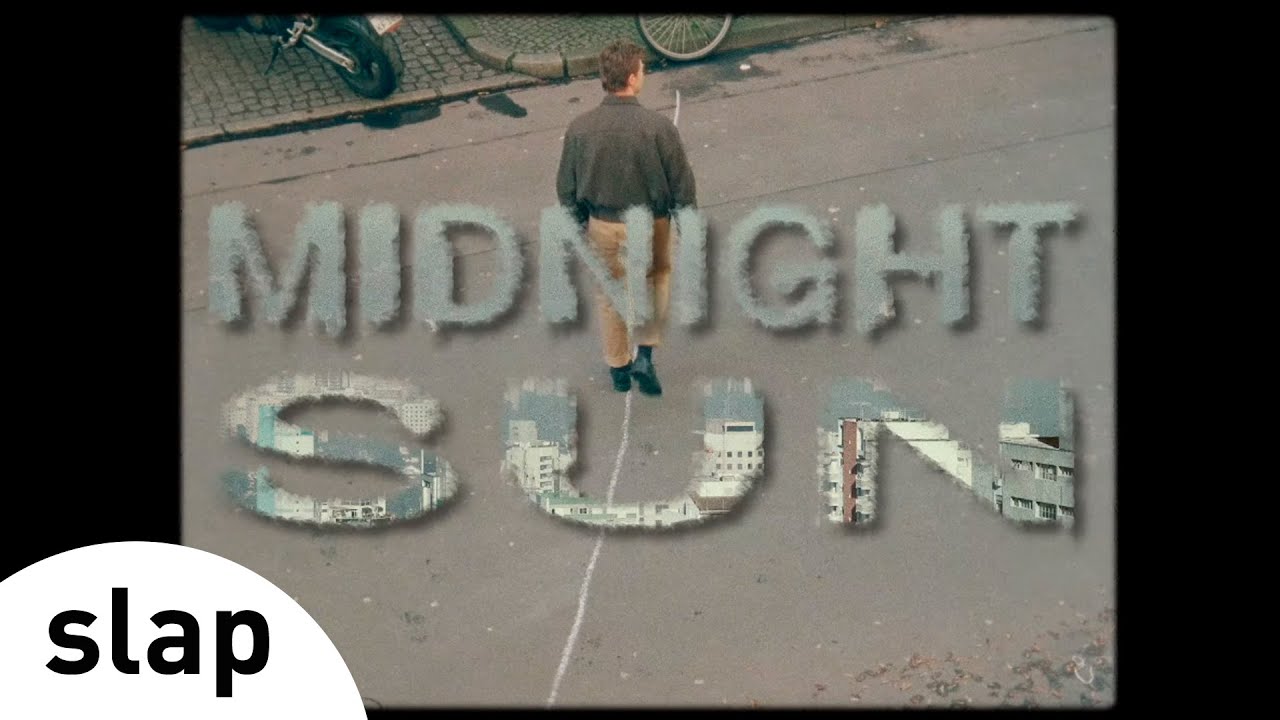 Gustavo Bertoni - Midnight Sun (The Fine Line Between Loneliness and Solitude) [Lyric Vídeo]