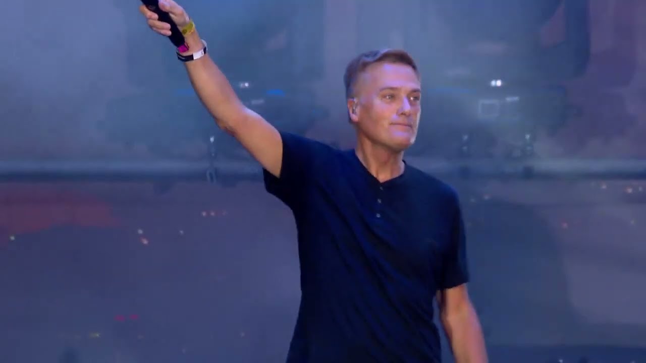 Awesome God : Michael W. Smith (Live from Budapest)