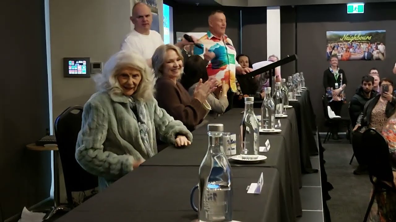 Neighbours event Melbourne - day 1 cast arrive 