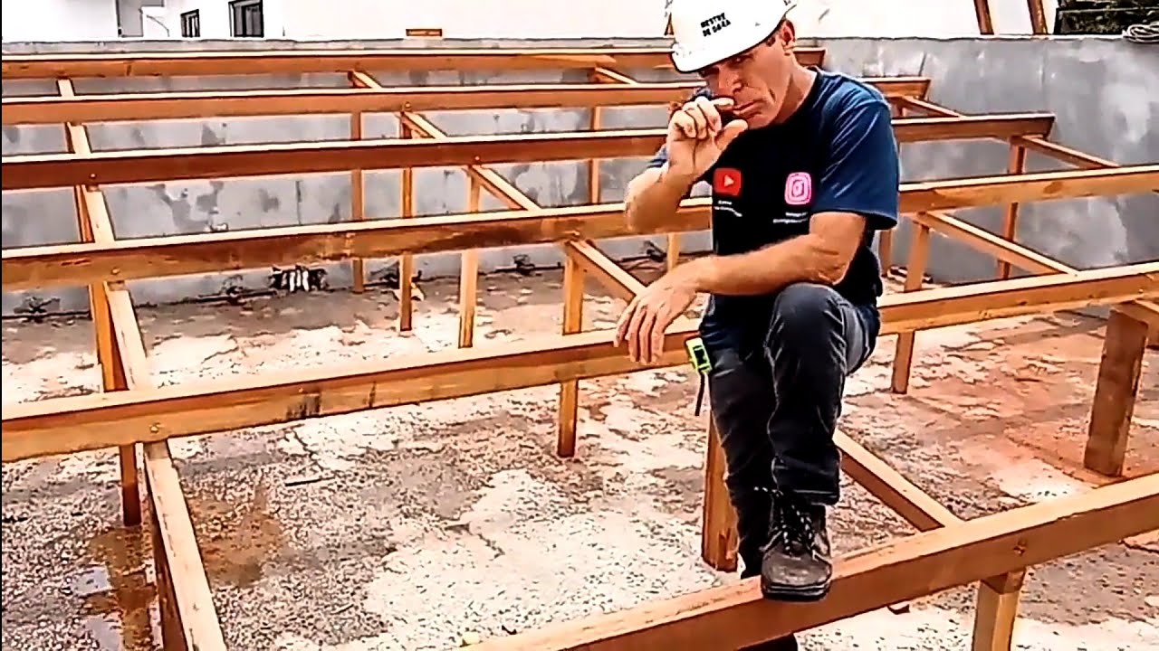 Madeiramento para telhado com telhas  fibrocimento e telhas sanduíche!