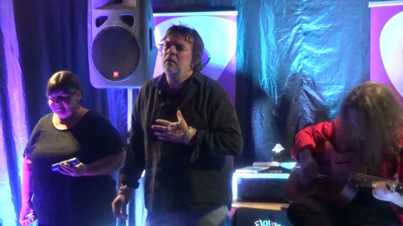 Voltaire Casanova et Moi chantent Regarde Bien Petit du Grand Jacques - ASBL ELOUGES EN BLUES