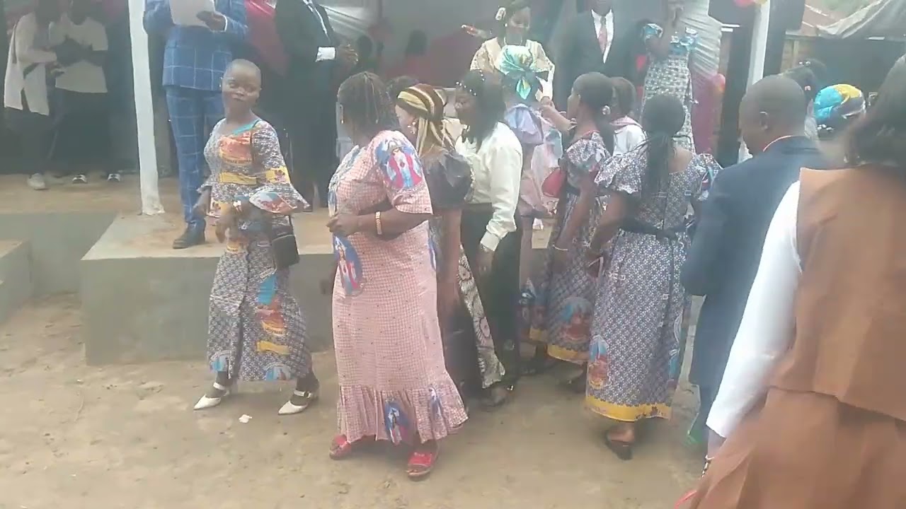 Cadeaux Rcc Shinga au couple Gabriel OMAYEKE lors du mariage 
