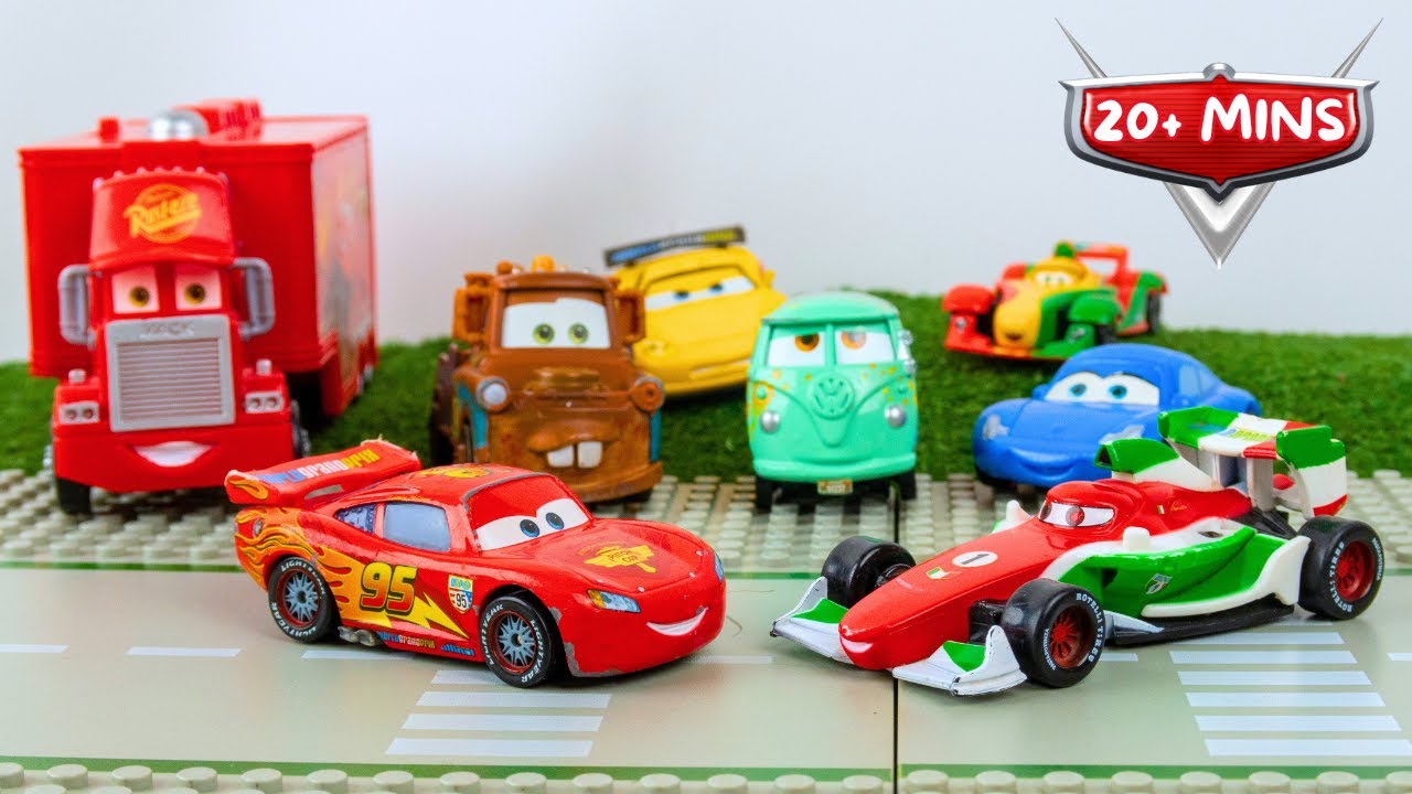 ¡Rayo McQueen en Carrera de BARRO! Las Mejores Carreras de Juguetes Cars