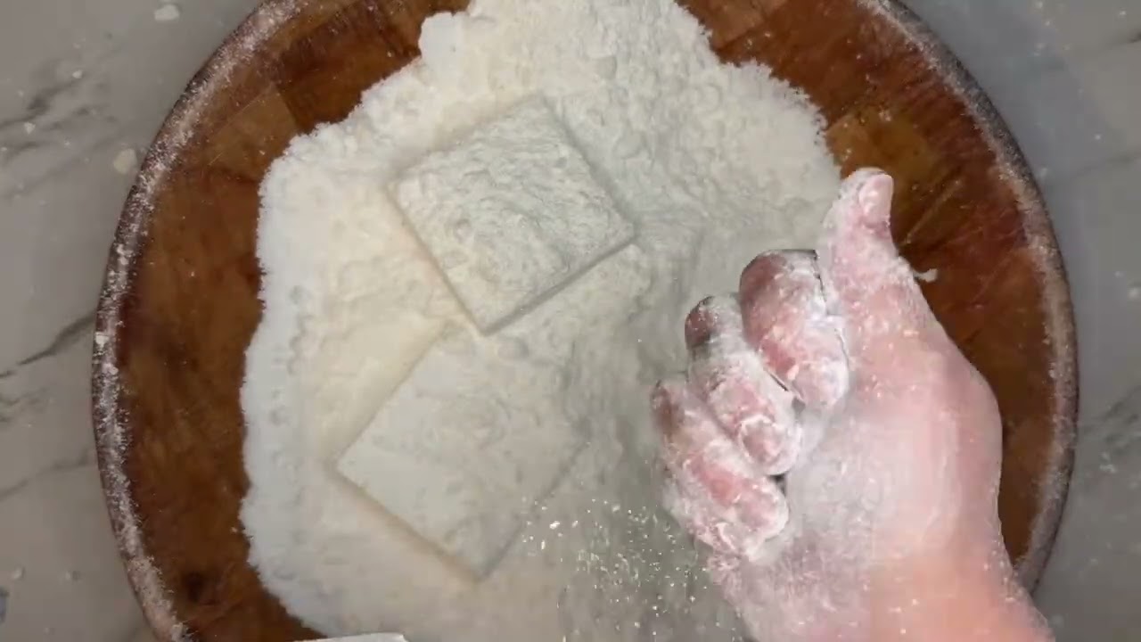 Crispy Gym Chalk Crush with Baby Powder ASMR