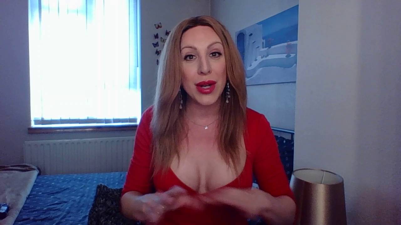 Transsexual Farrah Mills - The Beginning
