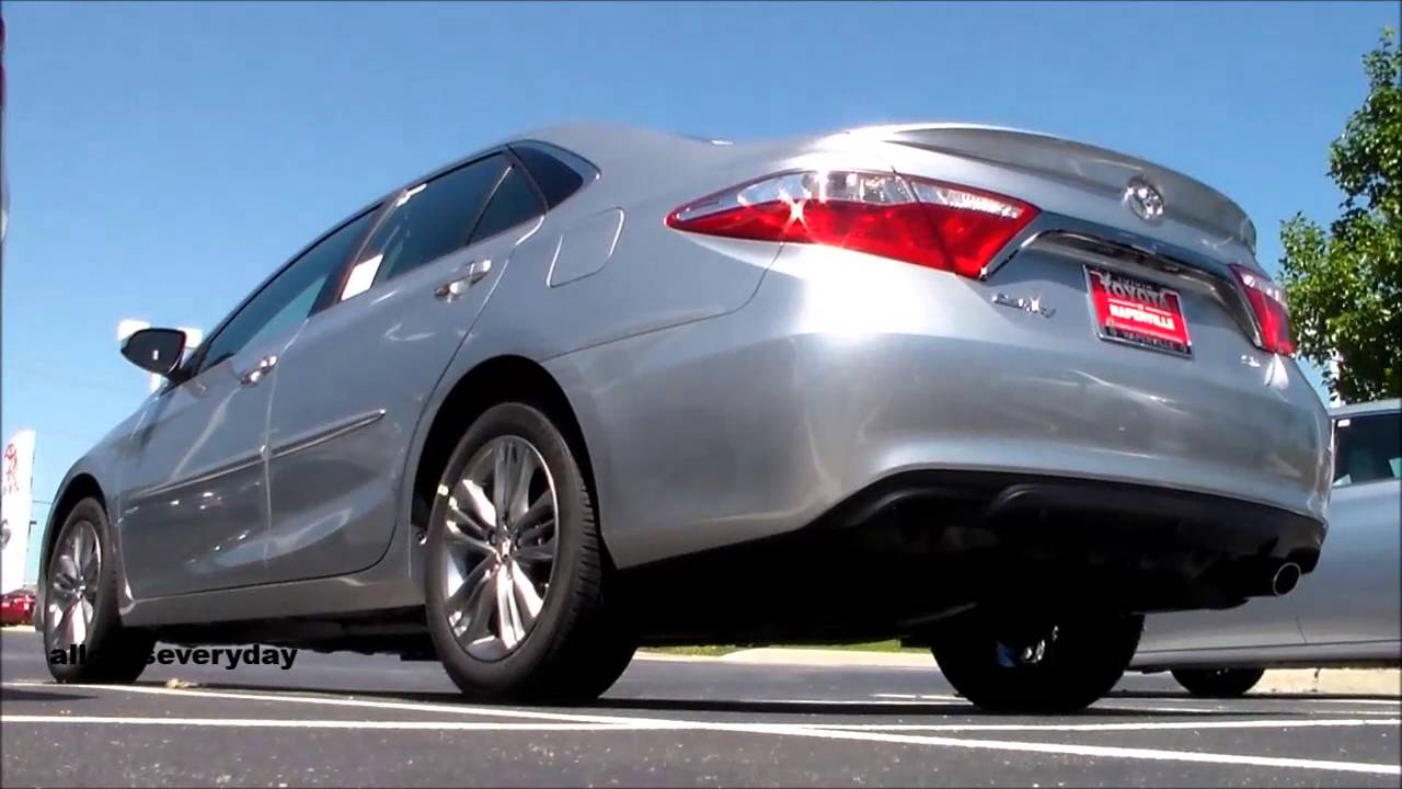Honda Accord 2016 года против Toyota Camry 2016 года