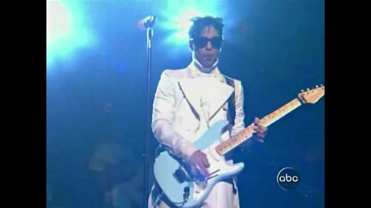 The Word/Get On The Boat/The Glamorous Life (live, 2007 ALMA Awards) - Prince featuring Sheila E
