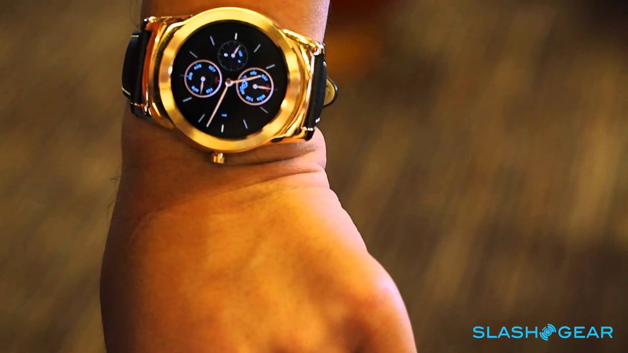 LG Urbane Android Wear upclose @ MWC 2015