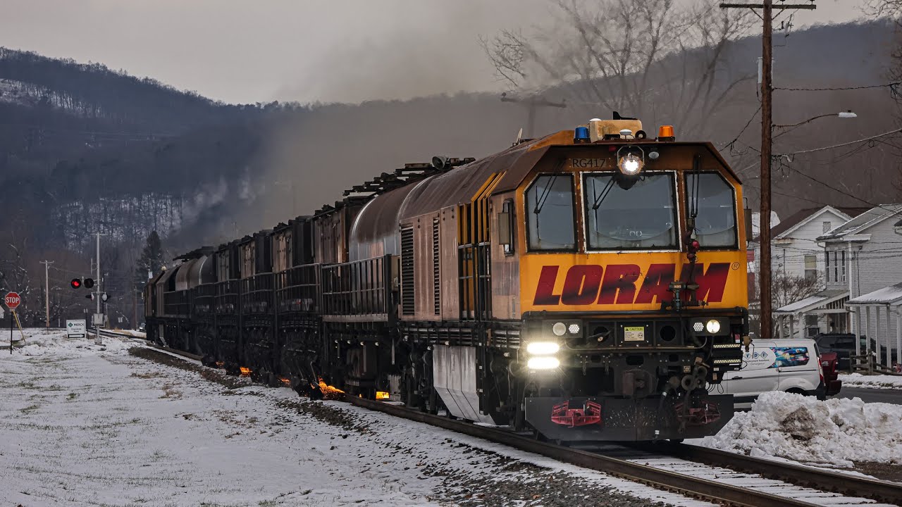 LORAM Rail Grinder on the D&H Sunbury Line. 12/4/2025