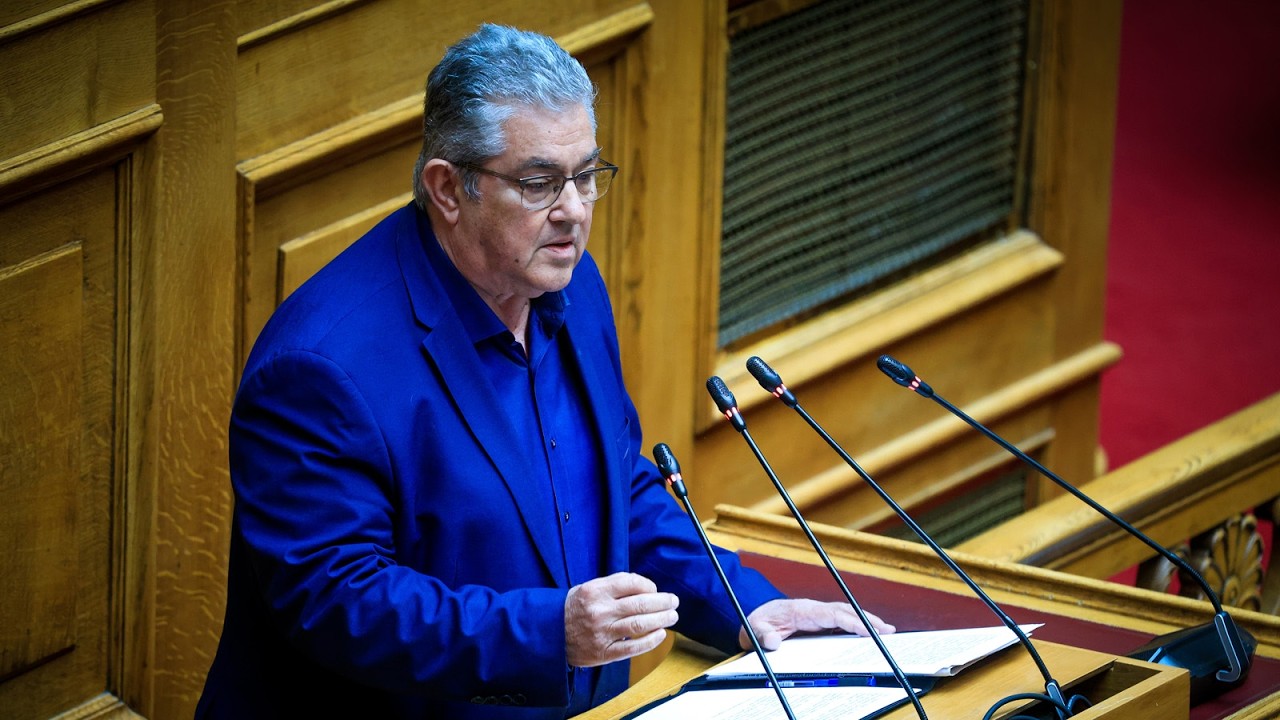 &Omicron; &lambda;&alpha;ό&sigmaf; &pi;&omicron;&upsilon; &epsilon;&xi;&omicron;&rho;&gamma;ί&zeta;&epsilon;&tau;&alpha;&iota; &alpha;&pi;ό &tau;&alpha; &sigma;&kappa;ά&nu;&delta;&alpha;&lambda;&alpha; &Epsilon;&Epsilon;-&kappa;&upsilon;&beta;&epsilon;&rho;&nu;ή&sigma;&epsilon;&omega;&nu;, &kappa;&alpha;&lambda;&epsilon;ί&tau;&alpha;&iota; &nu;&alpha; &pi;&lambda;&eta;&rho;ώ&sigma;&epsilon;&iota; &tau;&alpha; &sigma;&pi;&alpha;&sigma;&mu;έ&nu;&alpha; &tau;&omicron;&upsilon; &pi;&omicron;&lambda;έ&mu;&omicron;&upsilon;