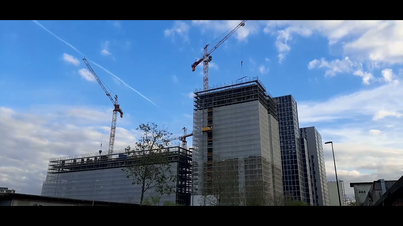 MILANO, cascina merlata, CANTIERE  città contemporanea 3.0  costruzione piani . 8 novembre 2022.