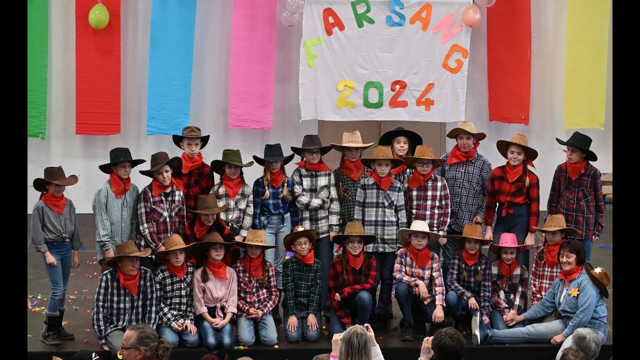 Kis-forrás Német Nemzetiségi Általános Iskola, Perbál-Farsangi tánc - 4.  osztály - 2024. 02. 09.