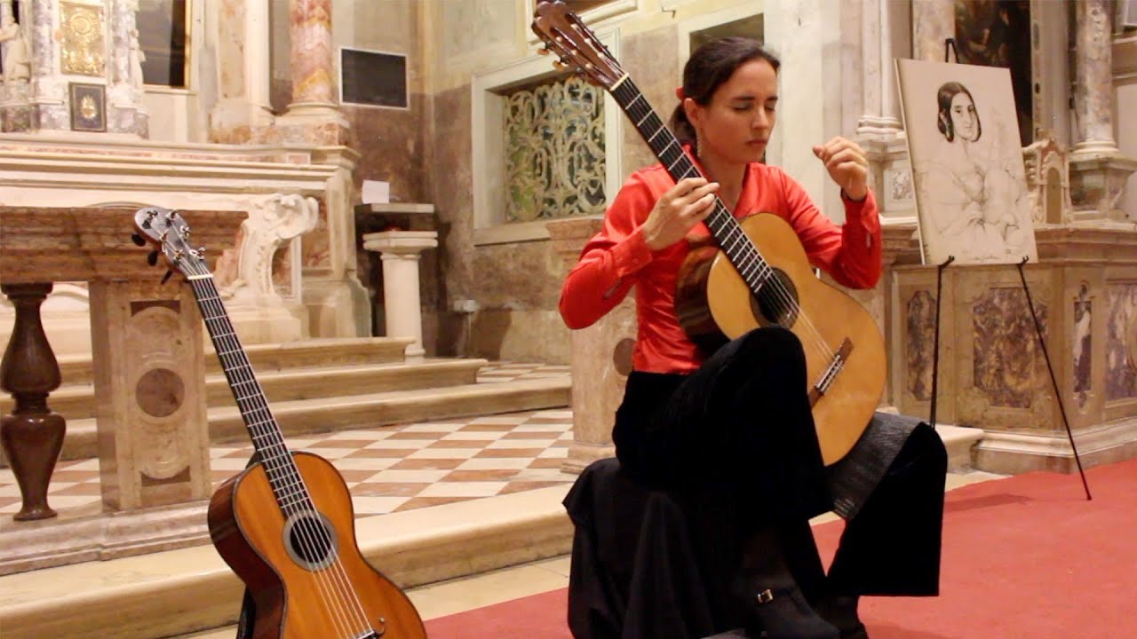 Federica Artuso plays 