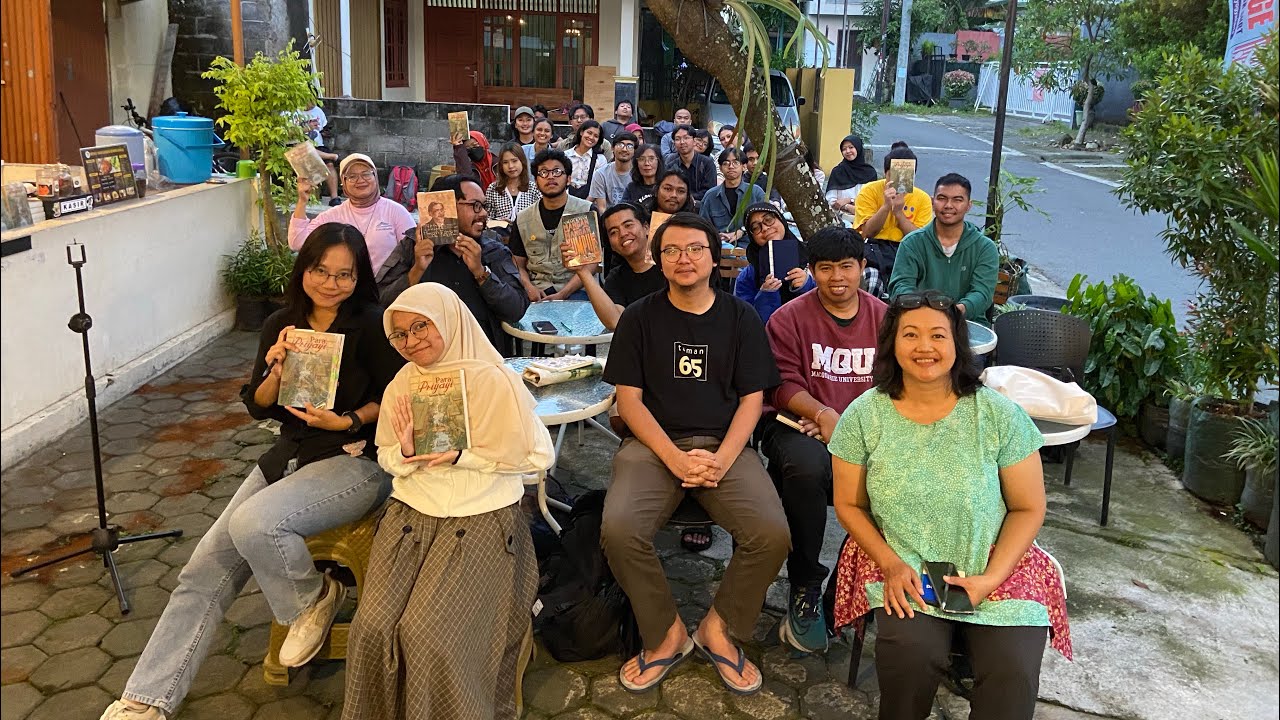 Ramadan Sastra Membaca Kembali Para Priyayi karya Umar Kayam