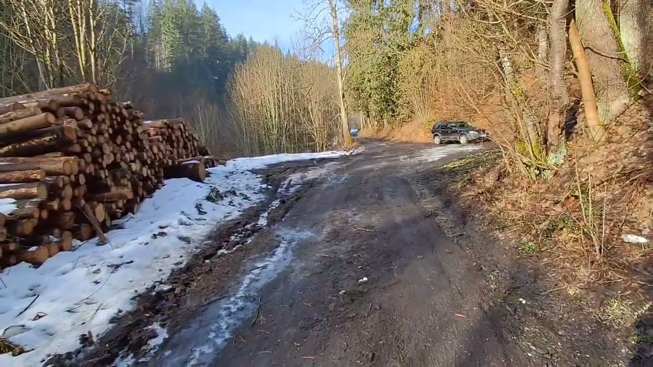 Чудесный ручей в горах.