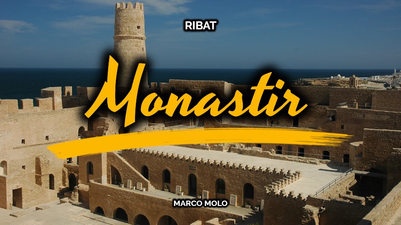 Caminando por el Ribat de Monastir, Túnez.
