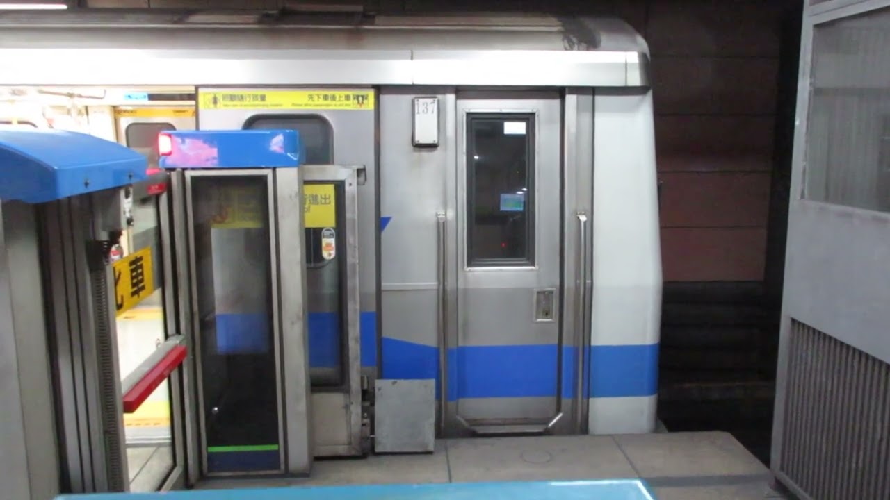 台北捷運321型改裝車往南港展覽館進出台北車站
