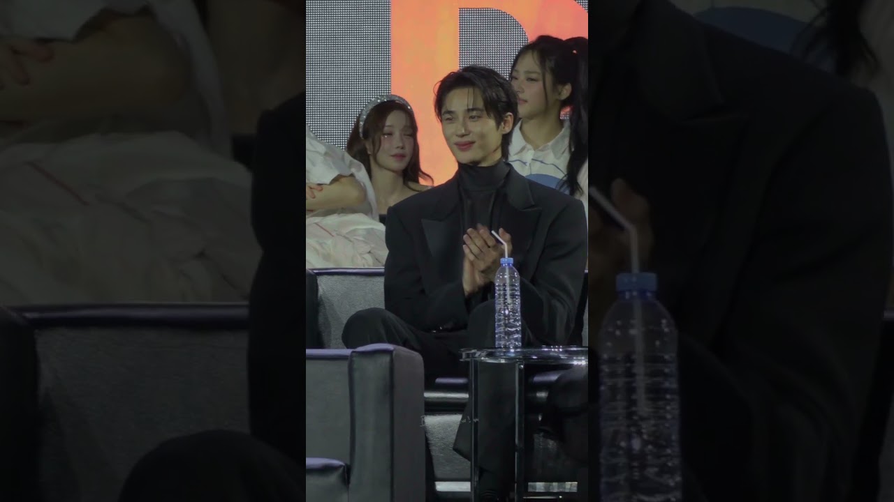 241227 Byeon Wooseok reaction DAY6 - AAA Bangkok 2024