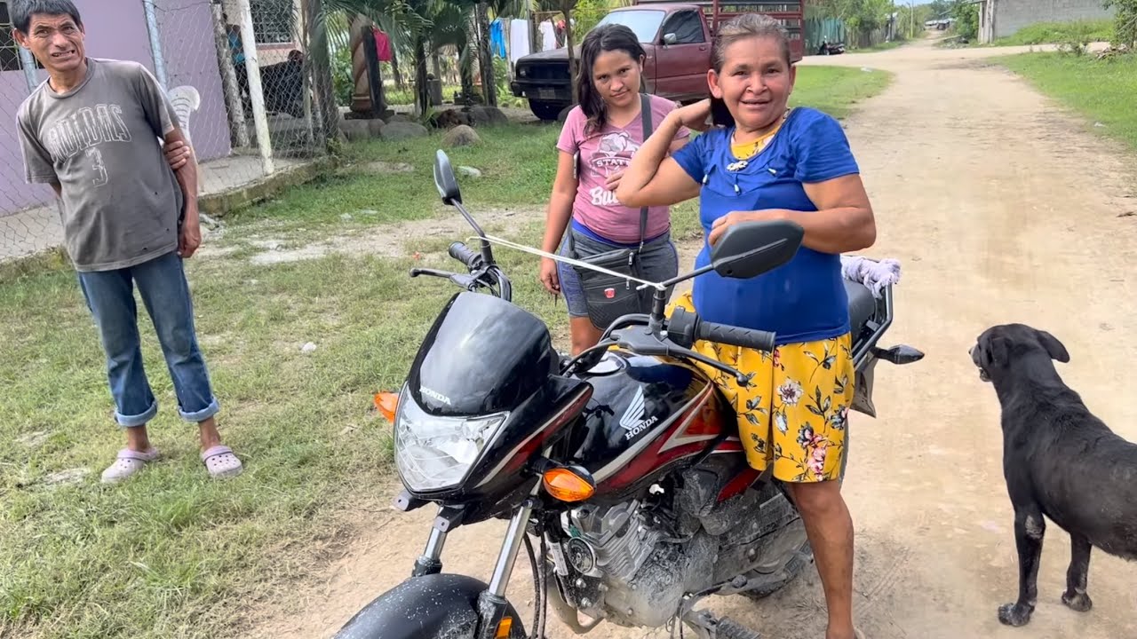 La Famosa Moto de Tia Mauda Esto se Descontrolo..😁😁