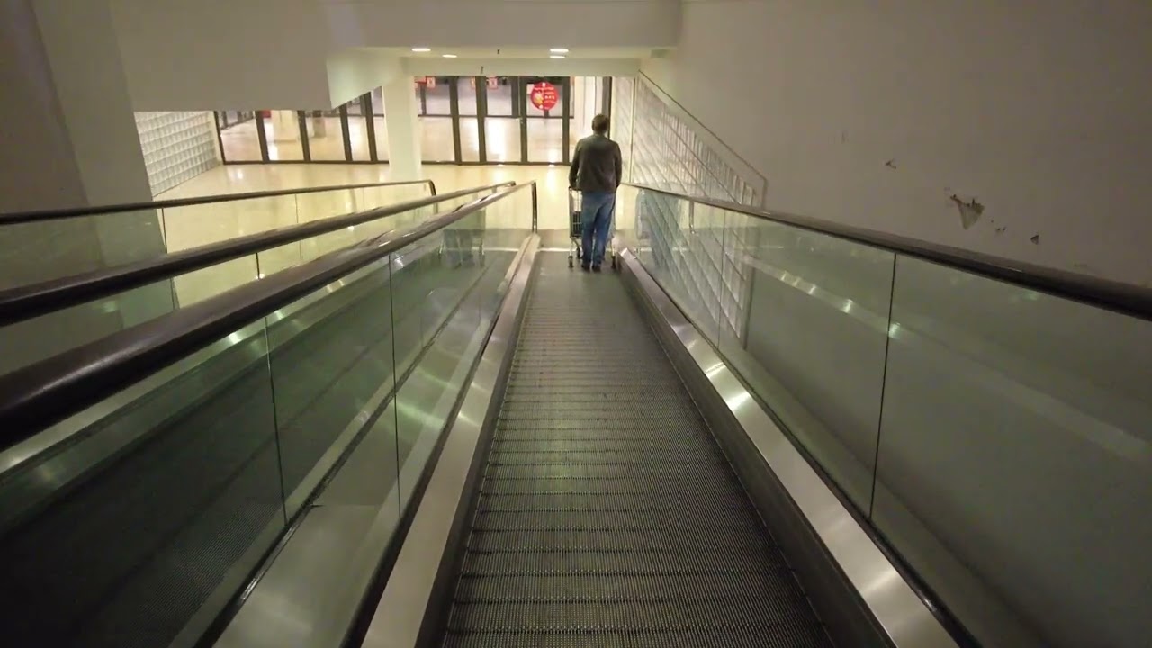 4x Schindler travolators in ARÉNA shopping mall - Budapest [4K HDR]