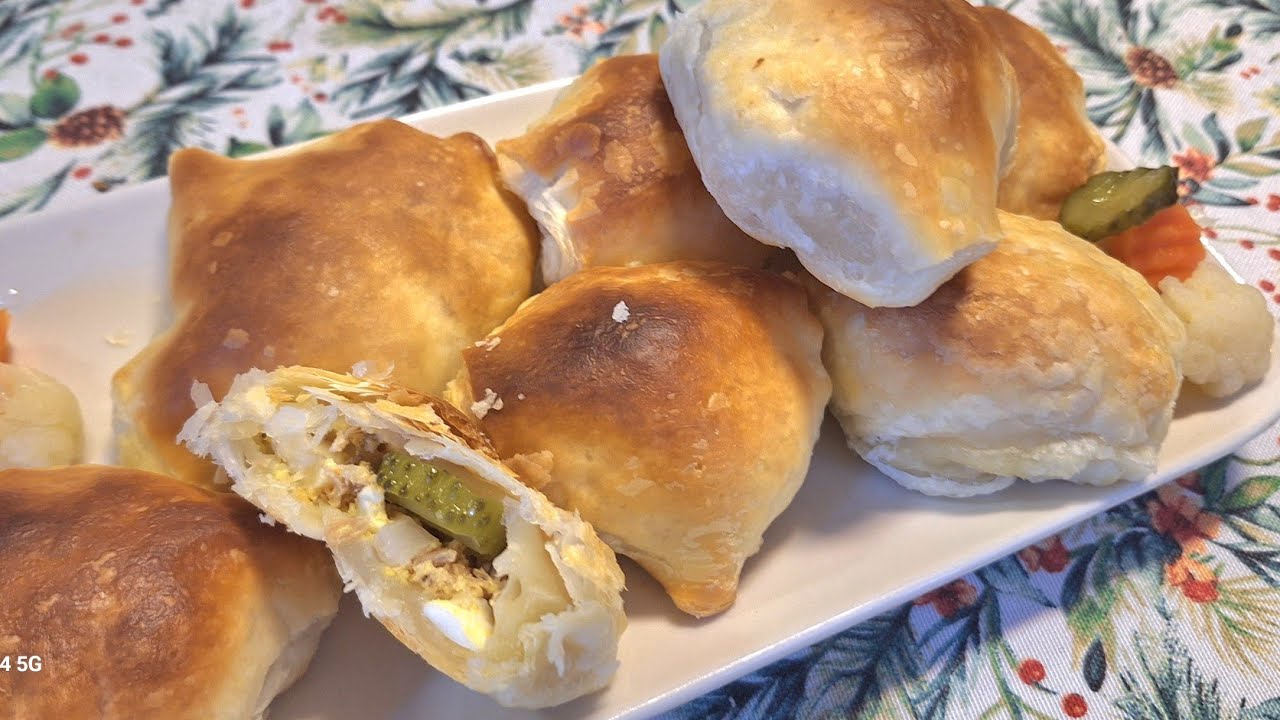 Ces pâtisseries salées à la pâte feuilletée sont délicieuses et croustillantes.