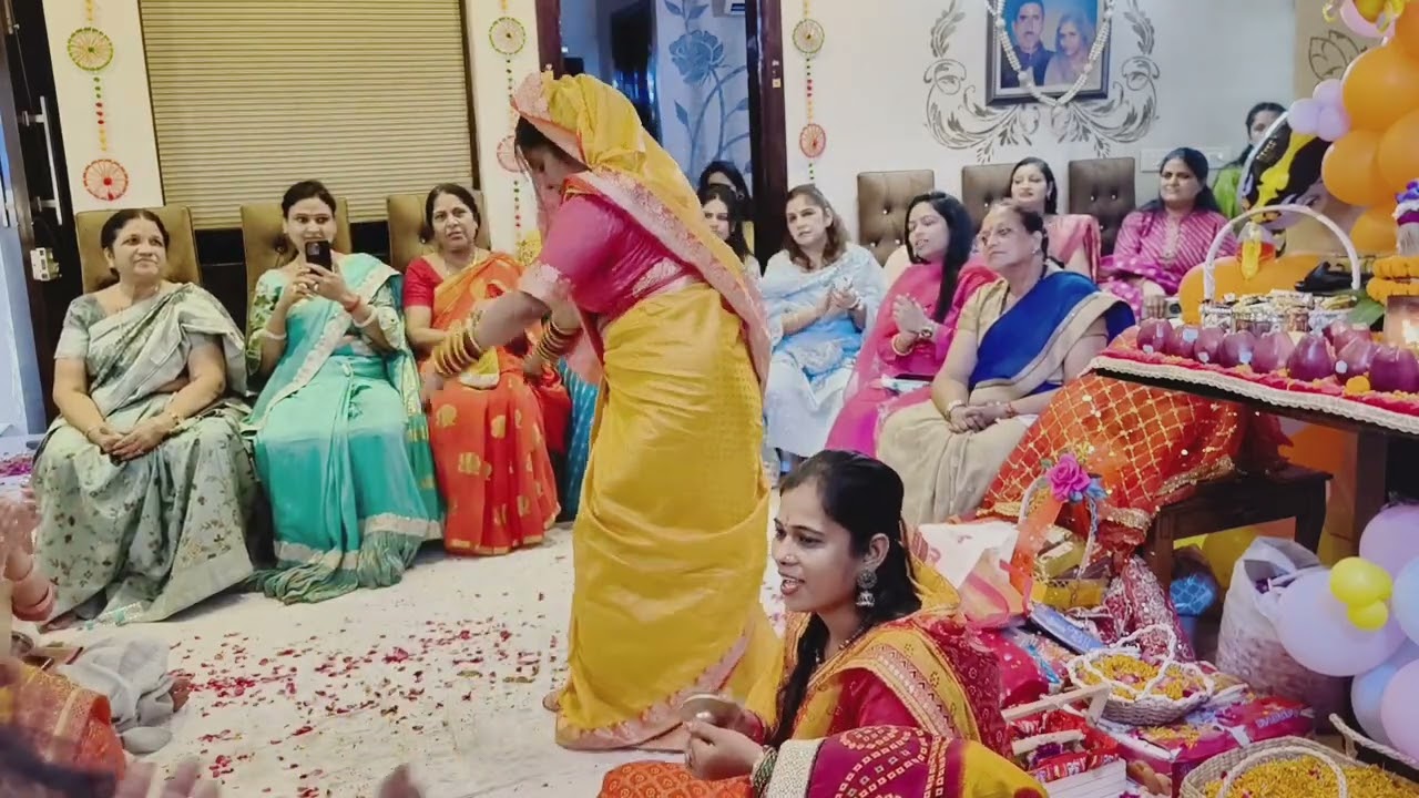 इस भजन की डिमांड पूरी नहीं होती जावे जाए संगत उछाल उछाल के बोलती है कि अपने ही रंग में भजन