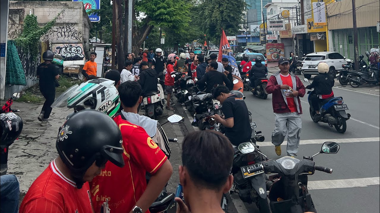 Konvoi menuju Stadion Gelora Bung Karno | Jakmania cinere