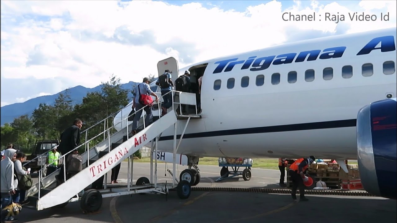 Pengalaman Terbang Dengan Trigana Air Boeing 737-300 Wamena - Sentani di Jayapura Papua