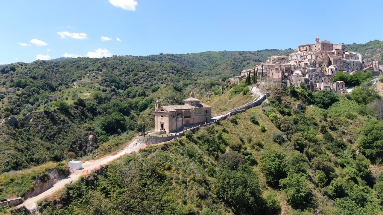 BADOLATO (CZ) Antico Borgo