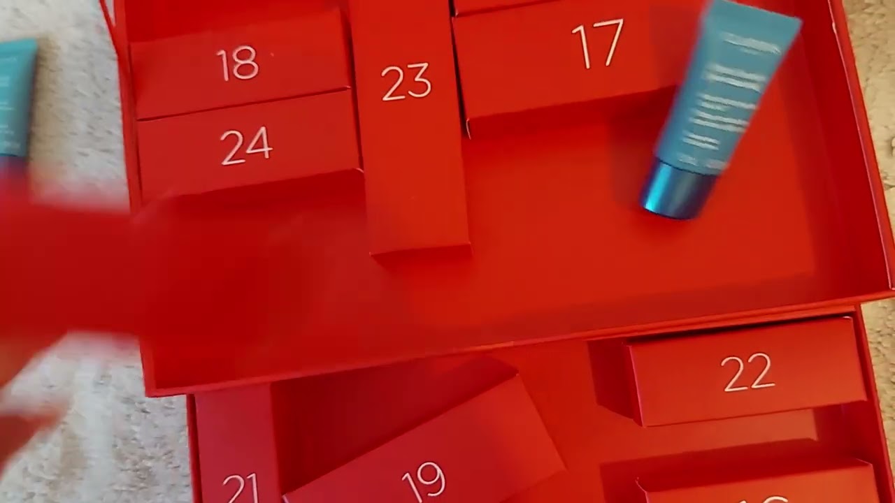 Clarins адвент календар 2025 🥰