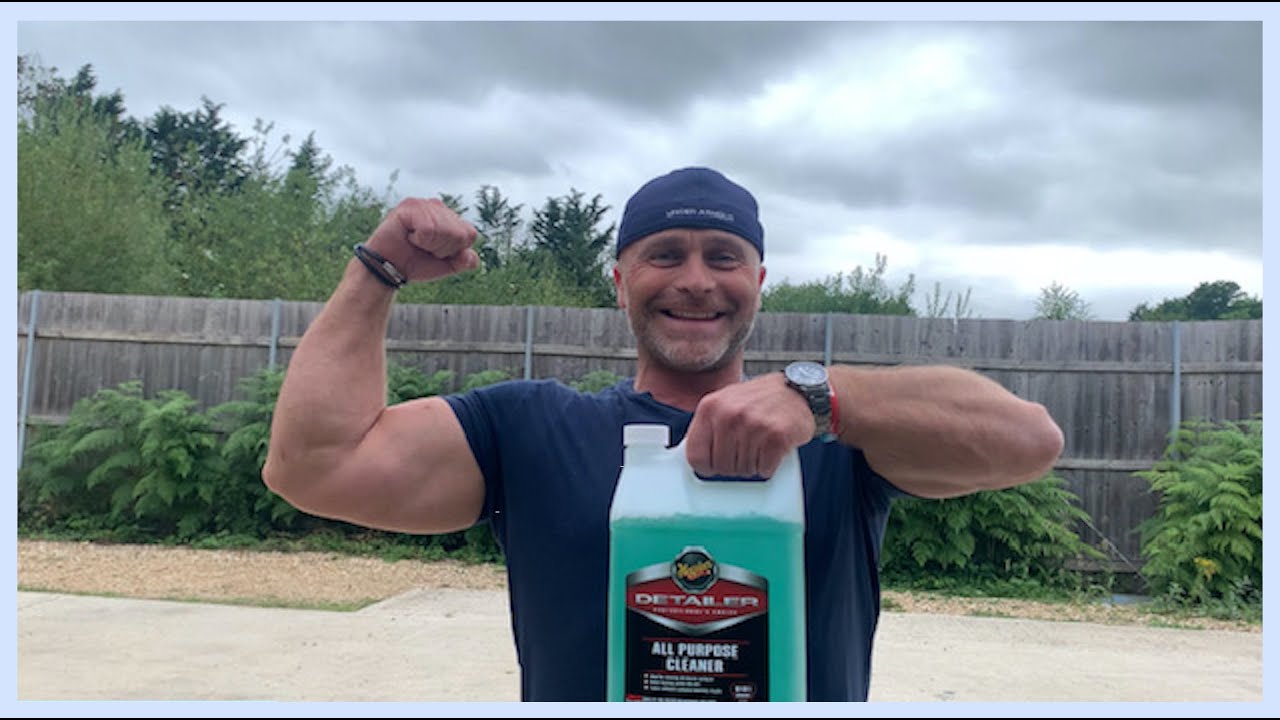 Detailing a very dirty Land Rover Discovery using  All Purpose Cleaner from Meguiars!! 