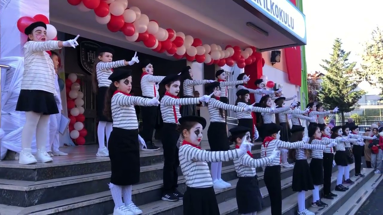 Haluk Ündeğer İlkokulu- 29 Ekim Cumhuriyet Bayramı, Pandomim Gösterisi- 3/D