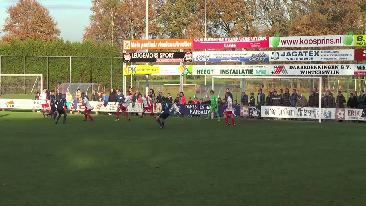 Voetbalwedstrijd VV Vosseveld - FC Trias