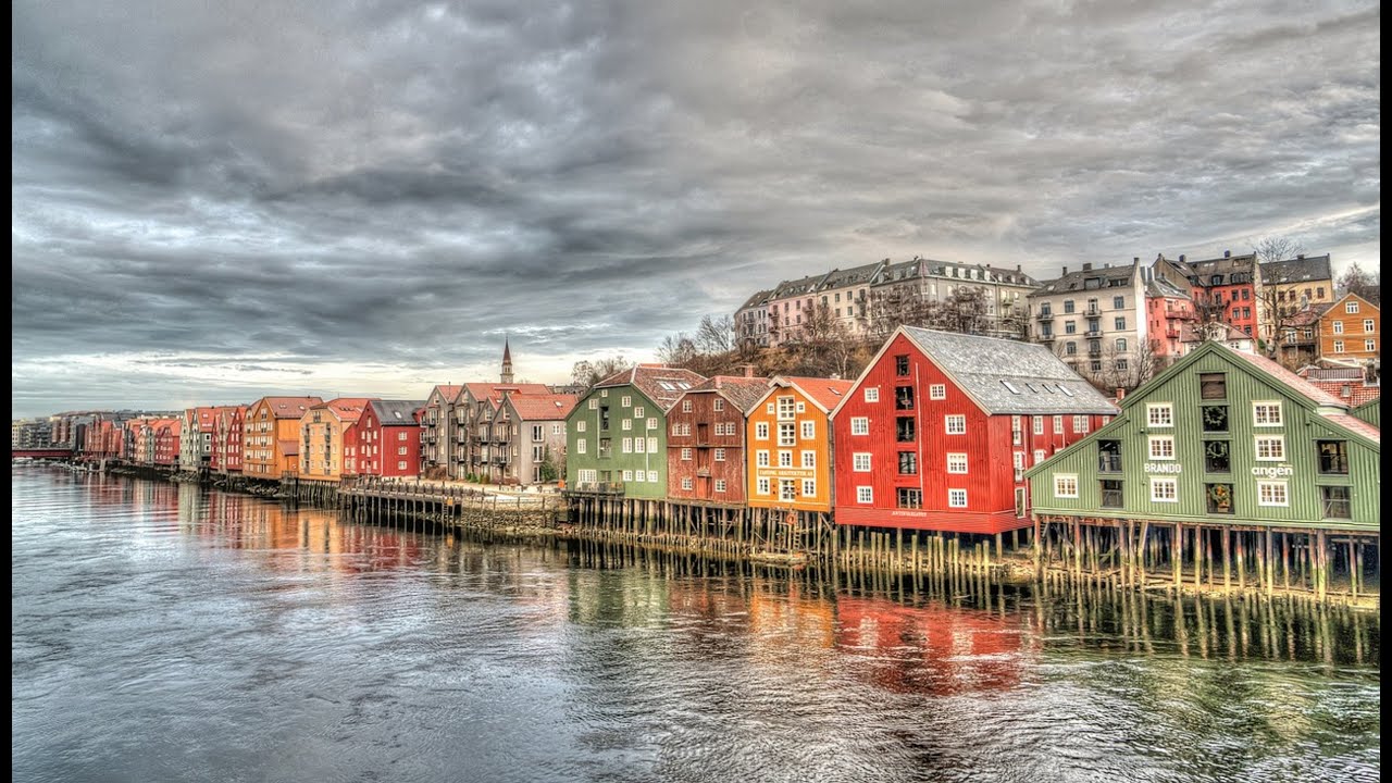 Driving around Trondheim on a rainy summer evening
