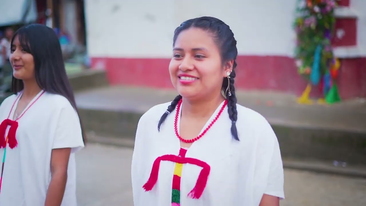 Lejos De Mi Tierra / El Idolo del Pueblo