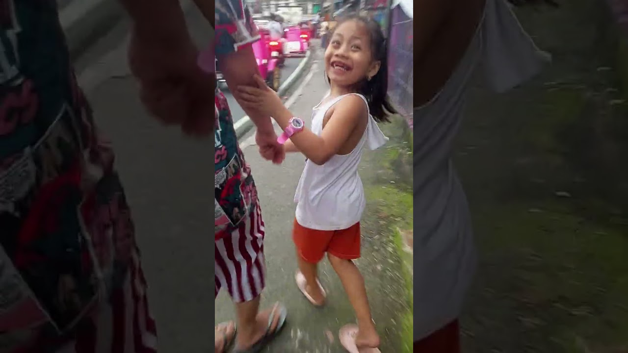 #bibili kami ng ulam.dina aq nagsasalita guys kasi nahihiya aq charing jahaha 😀