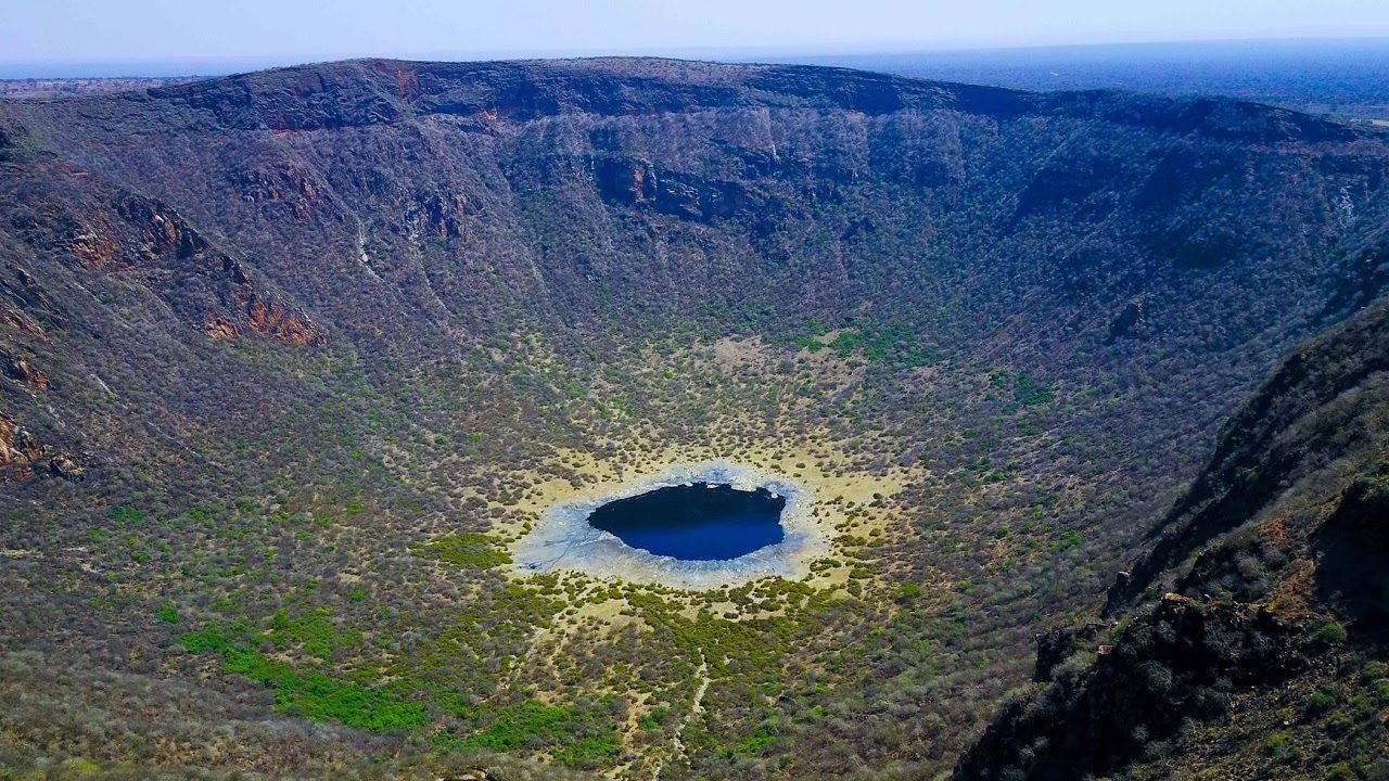 This African Tribe Live on the Edge of a Volcano and What They Do to Survive Is Astonishing