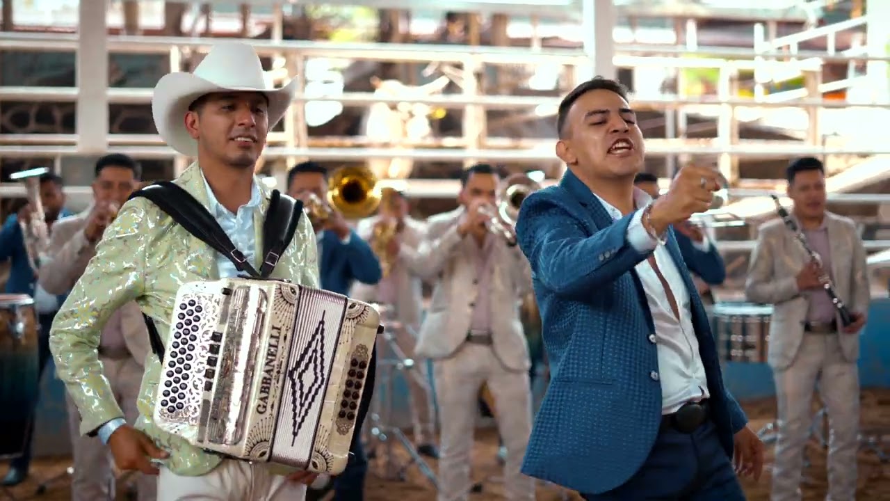AMOR LIMOSNERO - LOS INFINITOS Ft Banda La Fascinante de Zirahuén