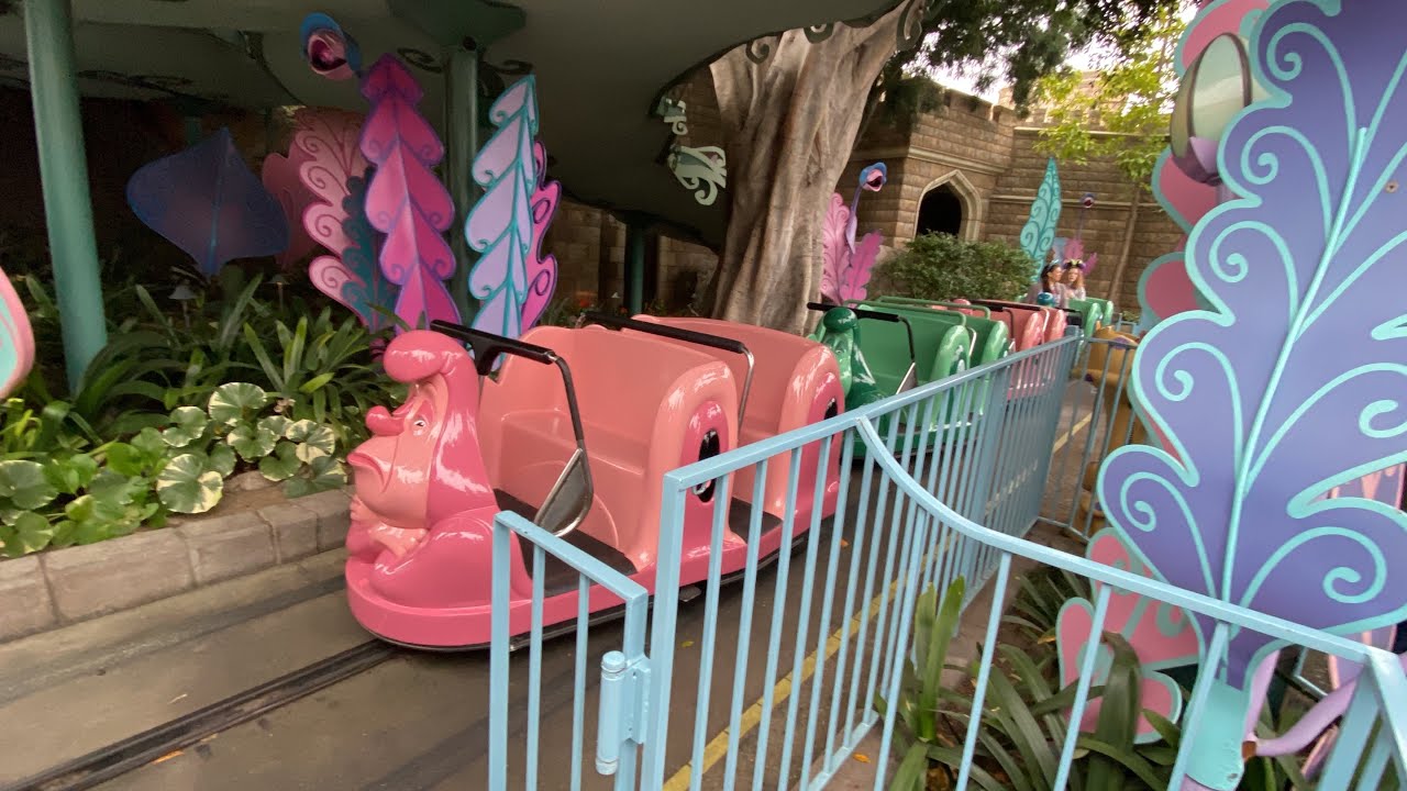 Alice in Wonderland Full Dark Ride at Disneyland Park 2022