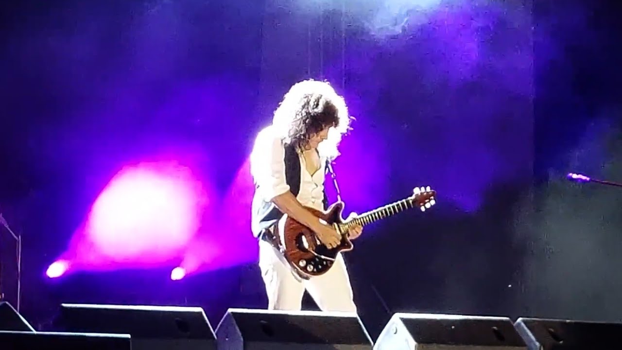 DANI MARCOS SOLO OF GUITAR TRIBUTE TO SIR BRIAN MAY/GOD SAVE THE QUEEN-BEST TRIBUTE TO 
