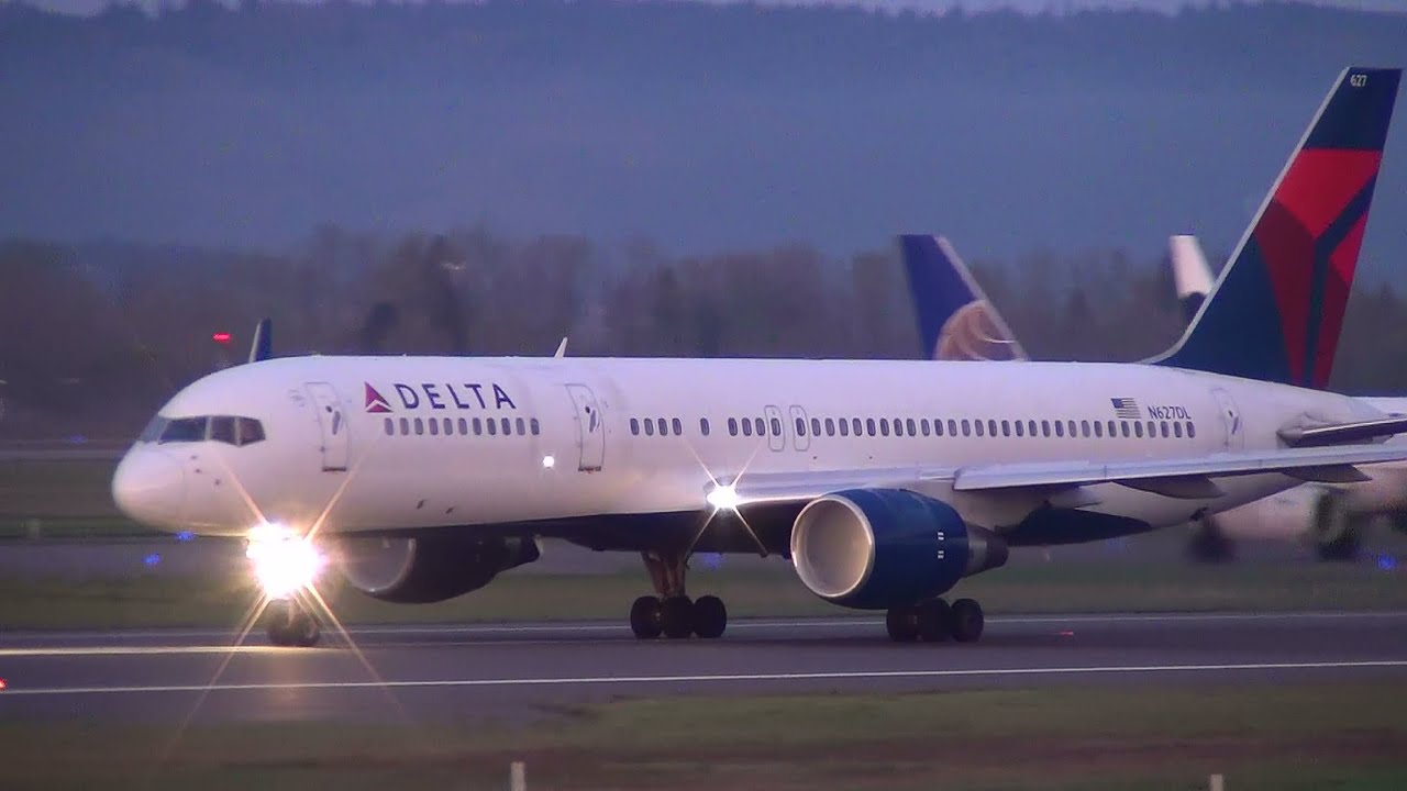 Delta Air Lines N627DL 757-200 Takeoff Portland Airport (PDX)