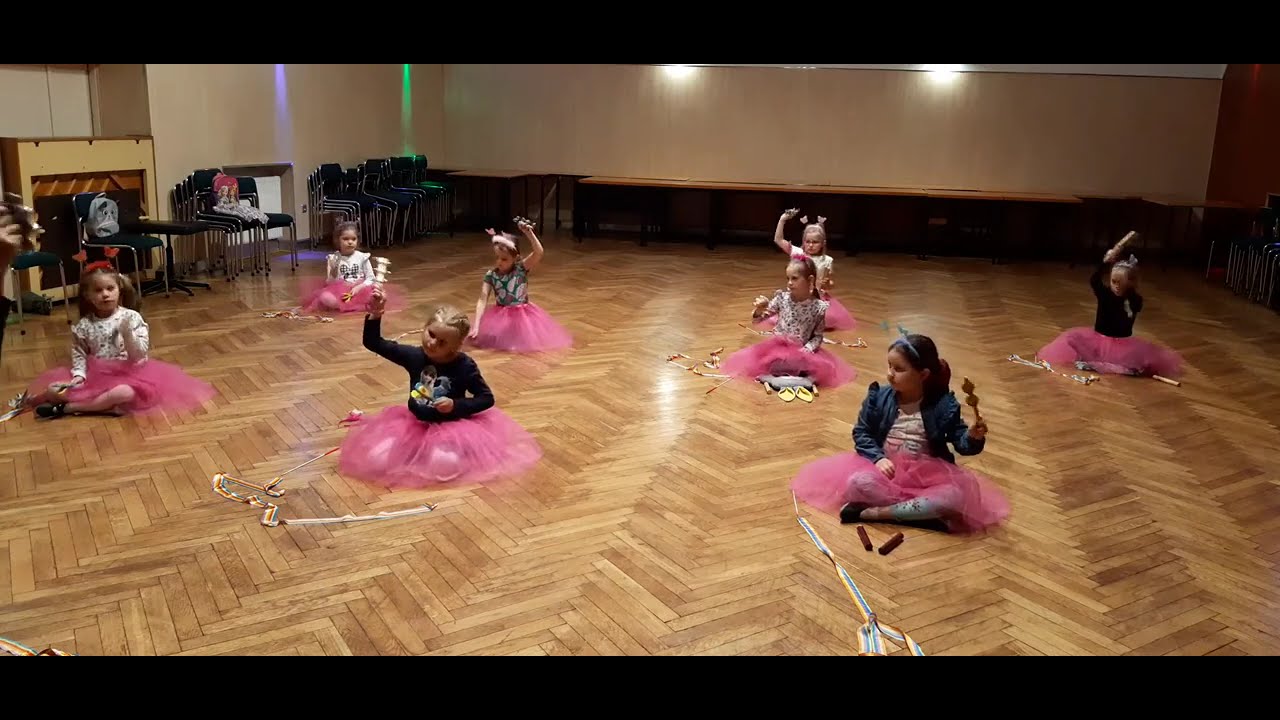 Instrumentacja i taniec dla dzieci ze wstążką .(fragmnety) Centrum Szkolenia Artystycznego  Machmar