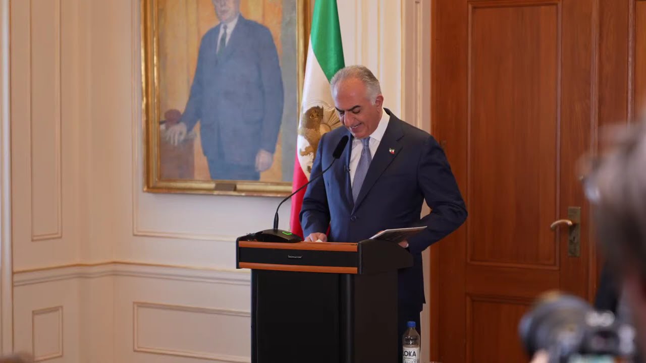 Reza Pahlavi talar till riksdagen