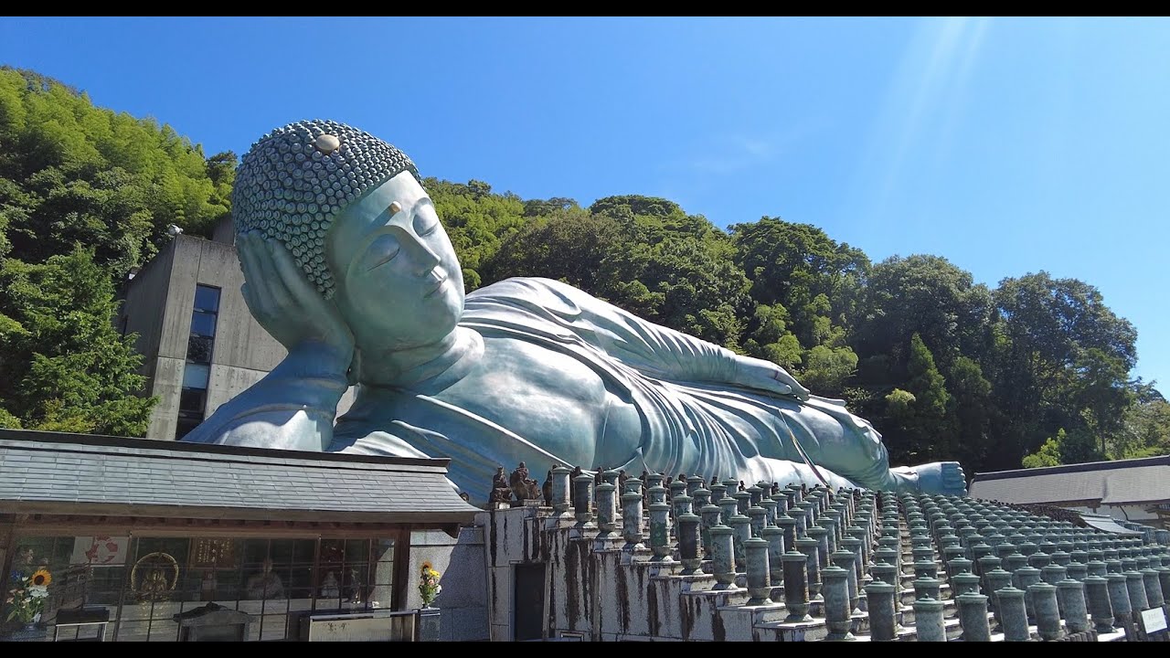 The largest bronze buddha in the world : Nanzoin Temple : Fukuoka
