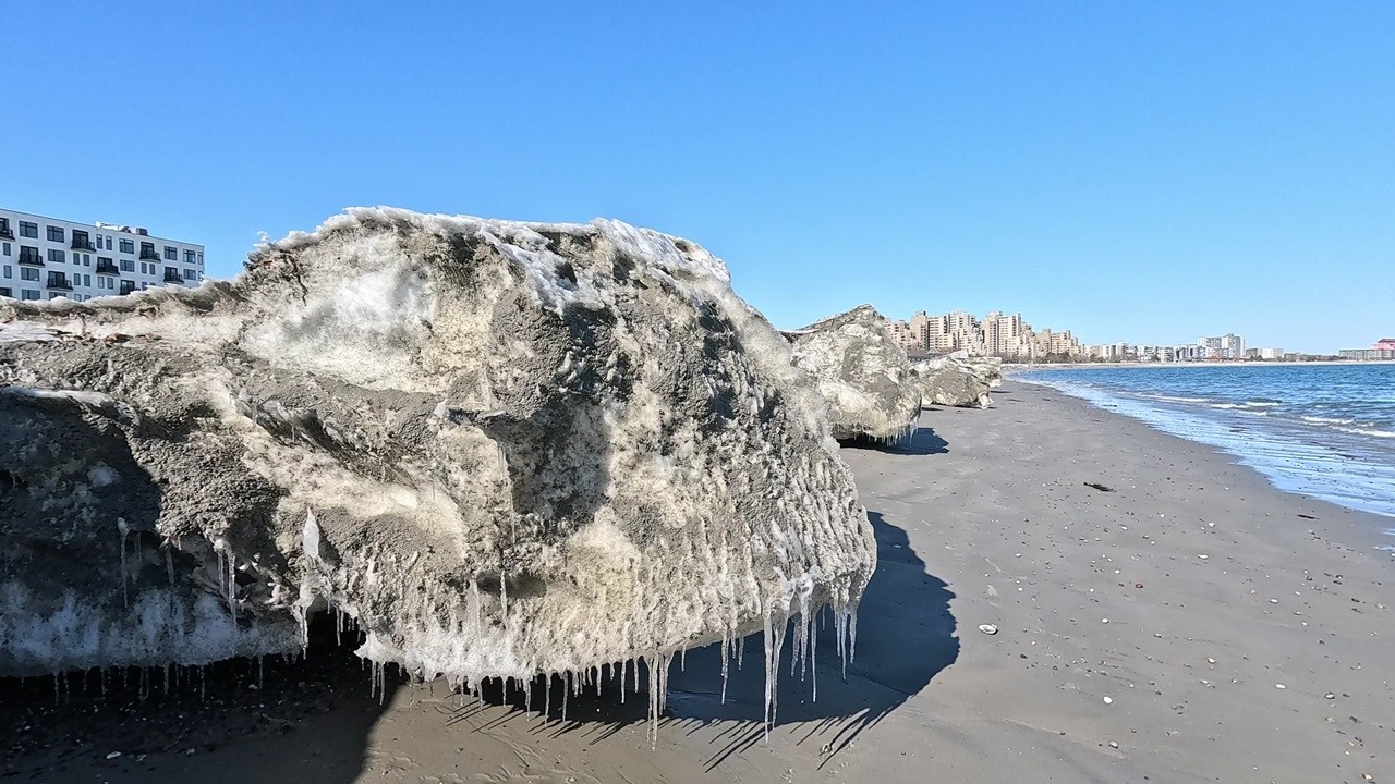 ⁴ᴷ⁶⁰ Walking Revere Beach in Revere, Massachusetts in winter